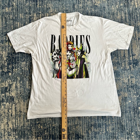Disney Villains “Baddies” White Graphic Tee Shirt XL Cotton - Picture 7 of 8